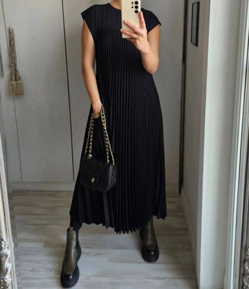 Molly - Ribbed Luxe Dress