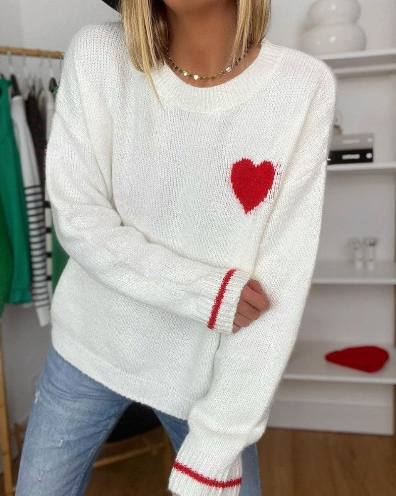 RED HEART - LONG SLEEVED SWEATER