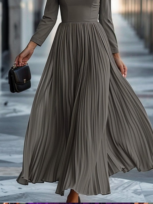 Elegant Round Neck Pleated Bottoming Dress