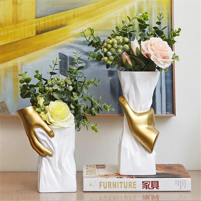 Jin Hand Vase