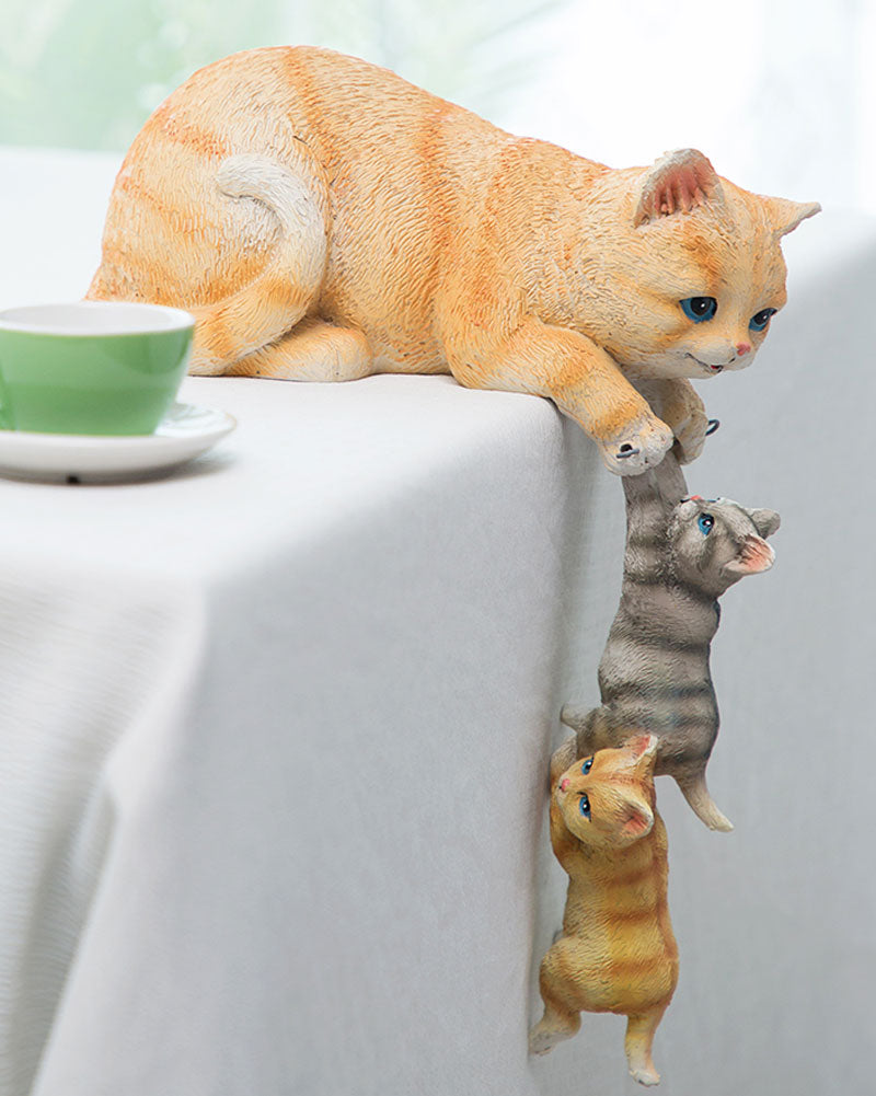 Aide Mother Cat Figurine